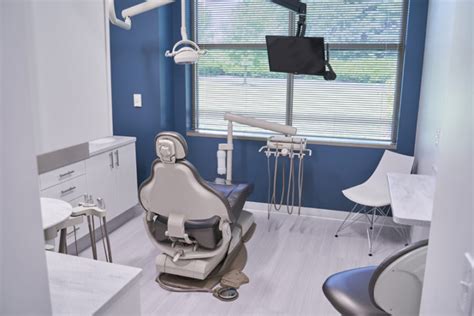 Sexton dental - Sexton Dental Clinic, located in Florence, S.C., is a full-service clinic that provides dental care services to patients. It offers a wide range of services, such as implantation, fillings, cleaning, bleaching and bridgework. 